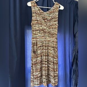 Loveappella Knot Dress, Size M. Off white.